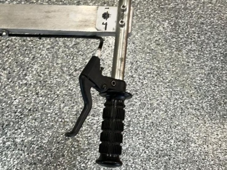 #105-•-husqvarna-soft-cut-150-concrete-saw-image-11