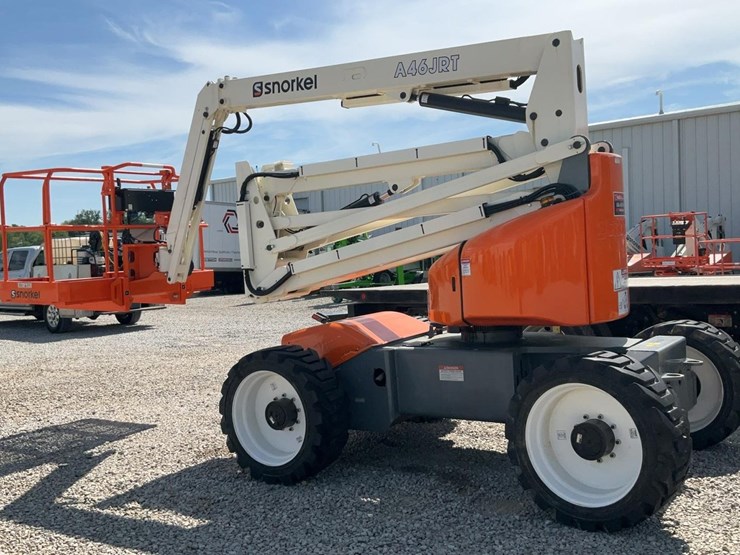#301-•-2024-snorkel-46'-awd-articulating-boom-lift-#4-image-13