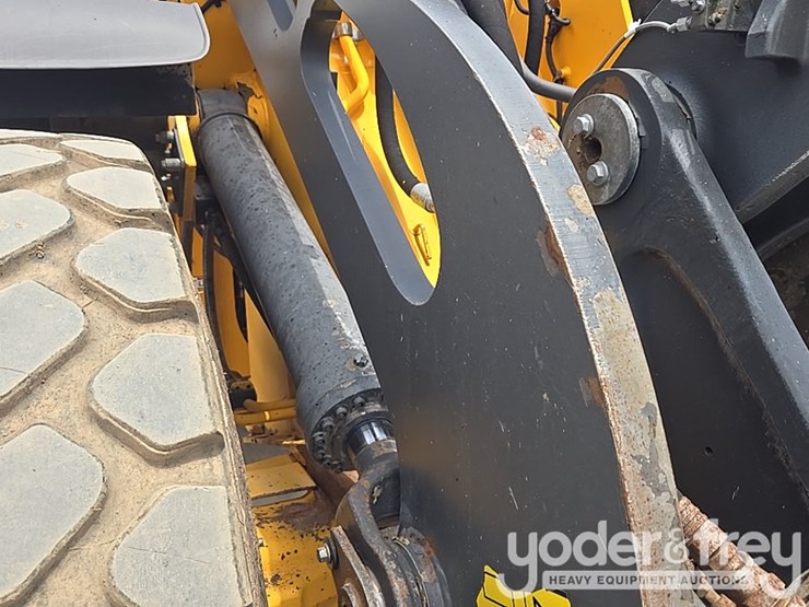 2021-volvo-l90h-image-23