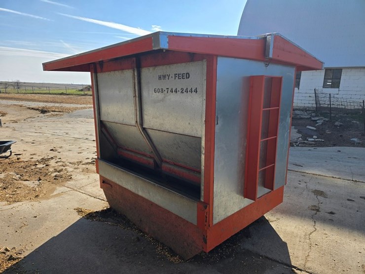 #567-•-smidley-steer-stuffer-image-1