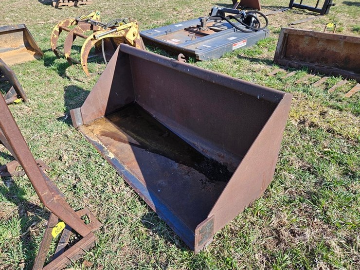 #555-•-72"-high-capacity-bucket-image-1