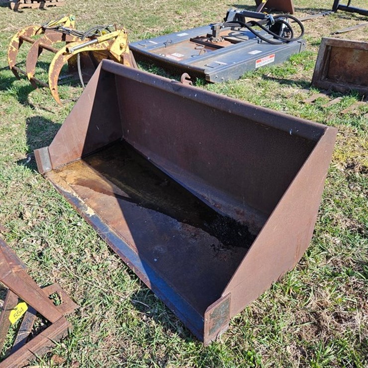 #555 • 72" High Capacity Bucket