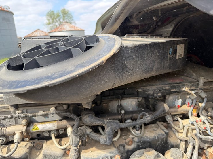 #45283-•-2016-freightliner-cascadia-daycab-truck-tractor-vin:-3akjgedv9gsgy4090-image-45