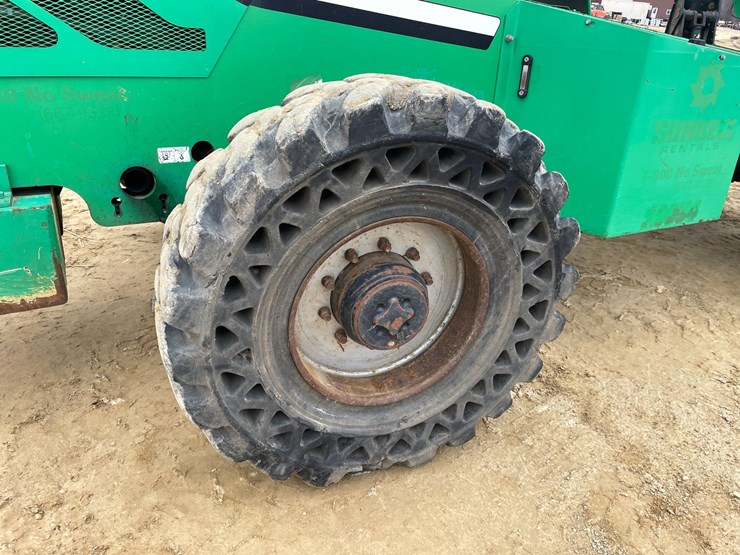 2015-sky-trak-10054-image-81