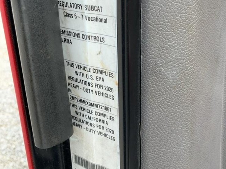 2021-peterbilt-337-image-16