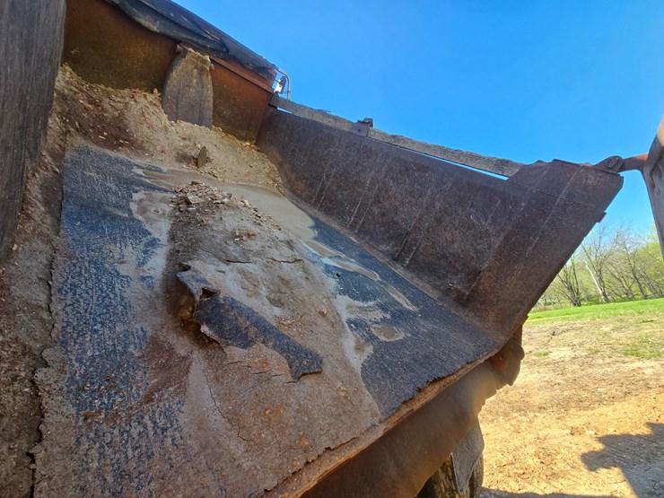 1994-mack-rd690s-image-38