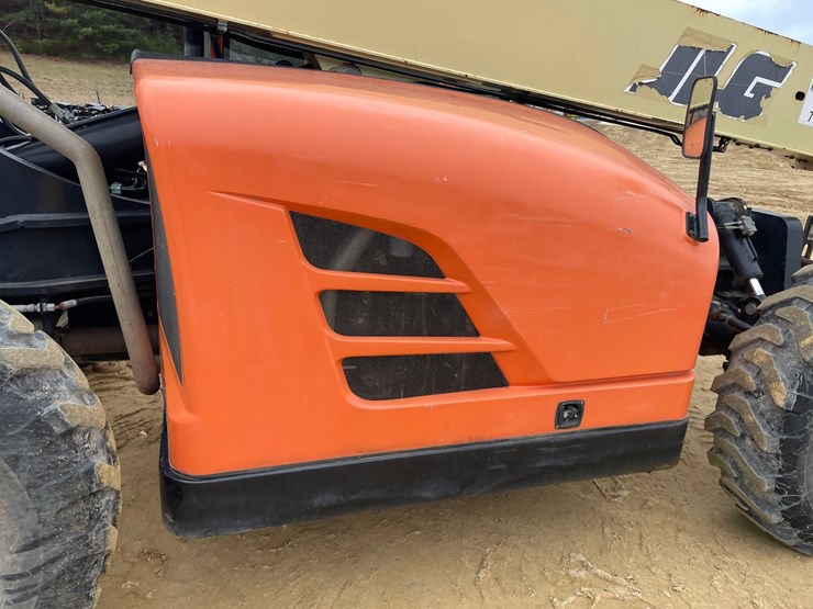 2013-jlg-g6-42a-image-10