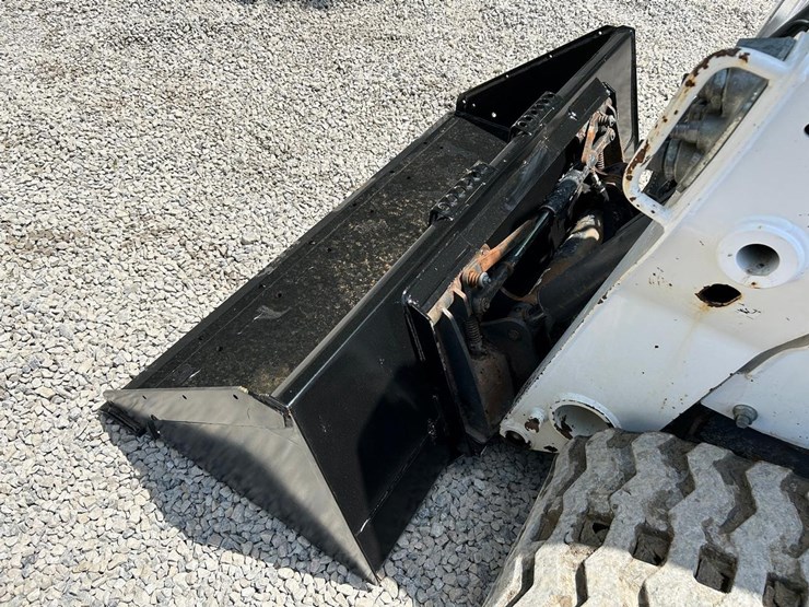 74"-low-pro-skid-steer-bucket-image-5