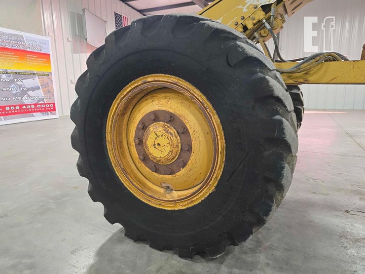 1989-caterpillar-120g-image-23