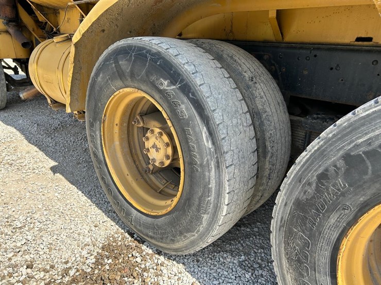 1983-caterpillar-3208-image-14