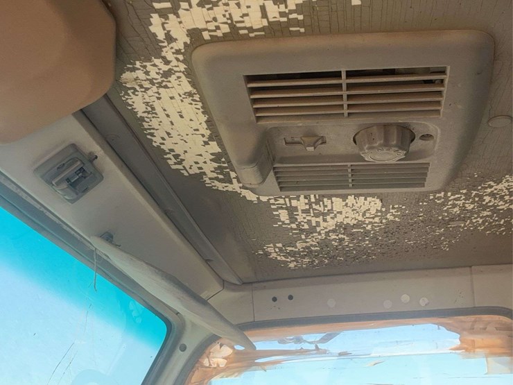 2006-chevrolet-w3500-image-27