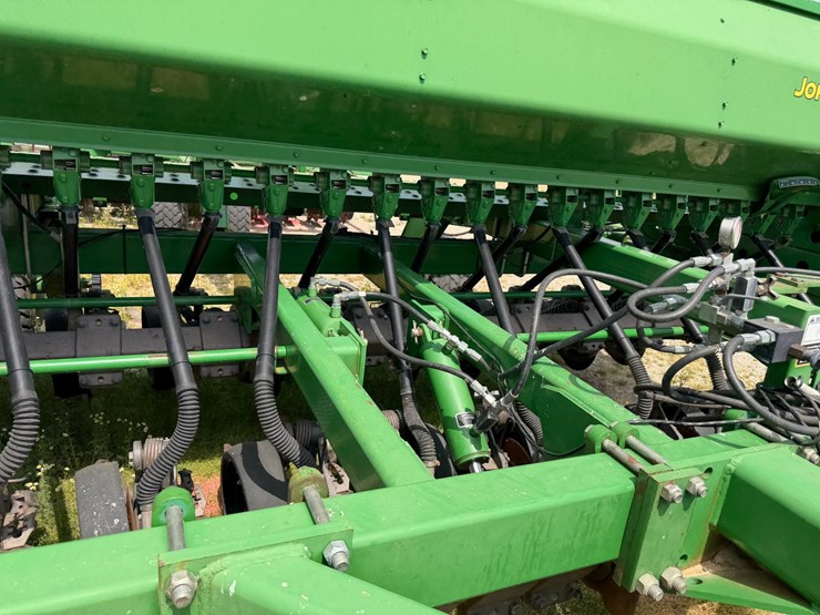 john-deere-1590-image-86