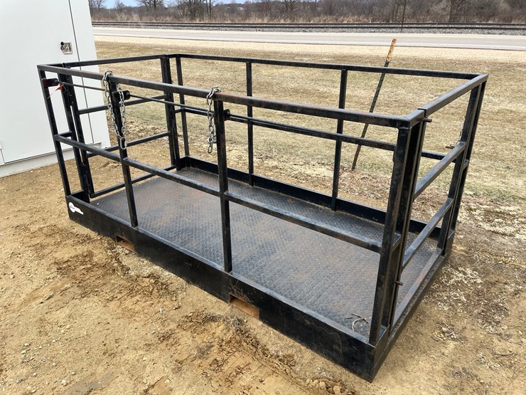 #7530-•-8'-work-platform-with-fork-pockets-image-1