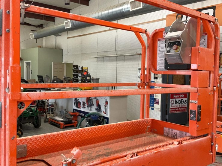 #430-•-2023-snorkel-19'-scissor-lift-image-14