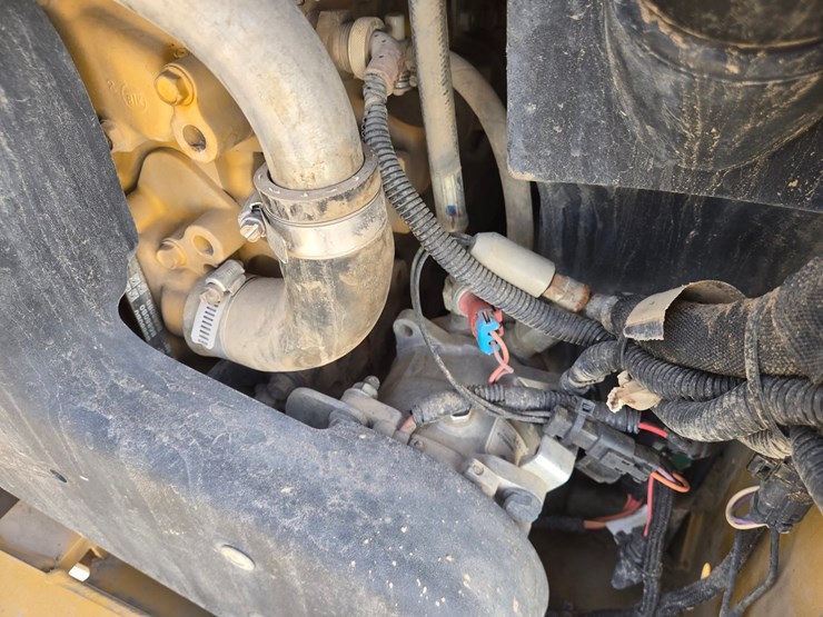 2019-caterpillar-259d3-image-32