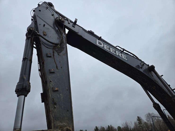 deere-470g-lc-image-17