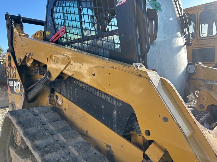 caterpillar-259d-image-17