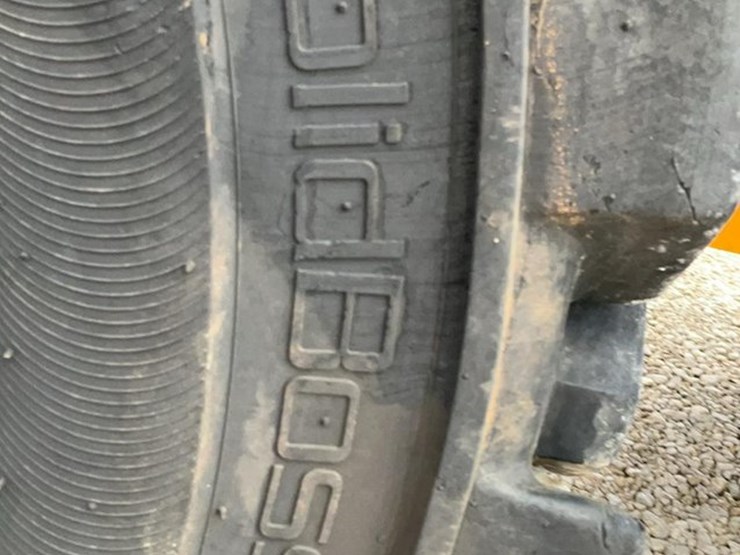 2022-jcb-510-56-image-31