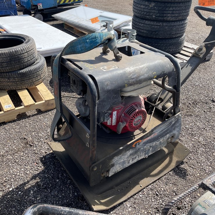 #3452 • 2016 Packer Brothers CNP330Y Plate Compactor