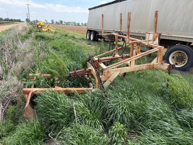 #45268-•-levee-trencher-image-3