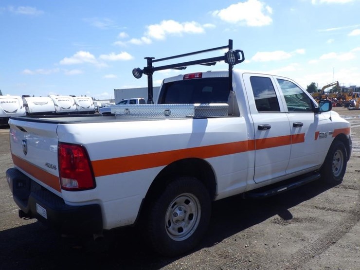 2014-dodge-1500-image-3