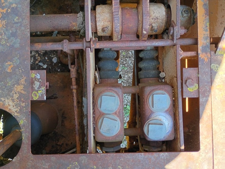 1979-case-586c-image-25