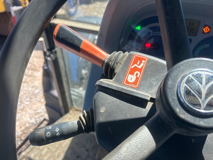 new-holland-t5070-image-54