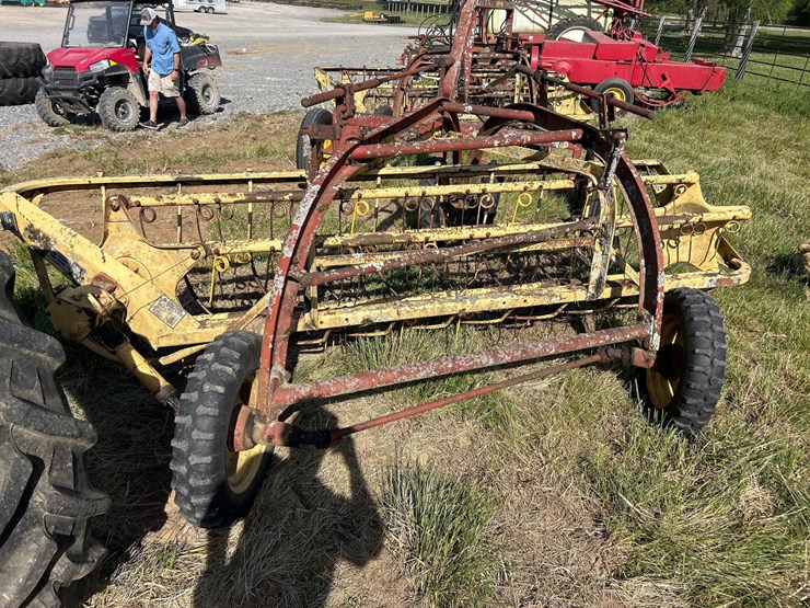 new-holland-256-image-3