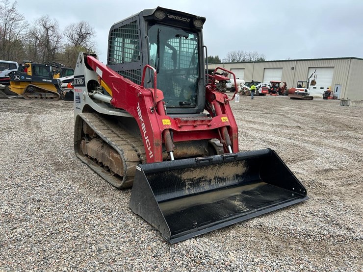 2017-takeuchi-tl12r2-image-6