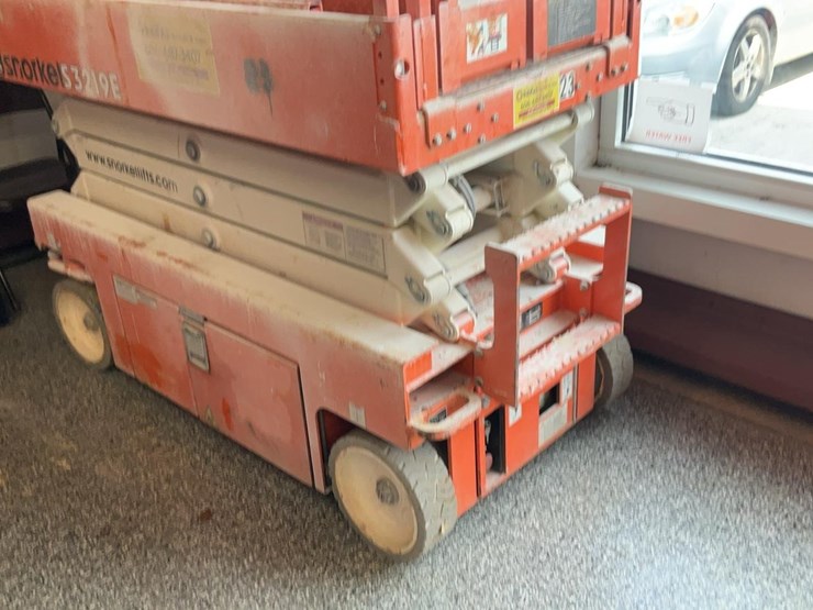 #428-•-2021-snorkel-19'-scissor-lift-image-23
