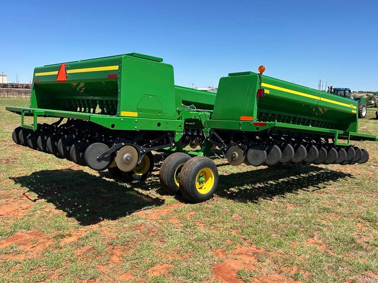 2022-john-deere-455-image-2