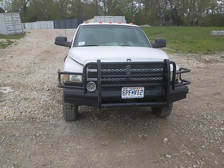 2000-dodge-ram-3500-image-14