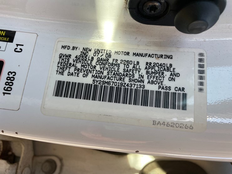 #2849-•-2008-pontiac-vibe-awd-hatchback-(has-wi-title)-image-29