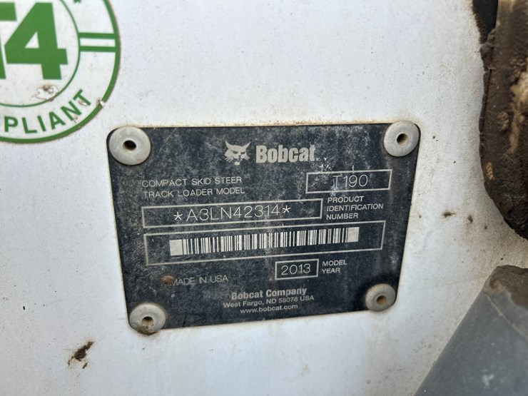 2013-bobcat-t190-image-13