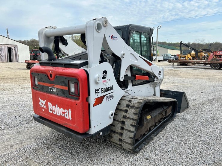 2022-bobcat-t770-image-4