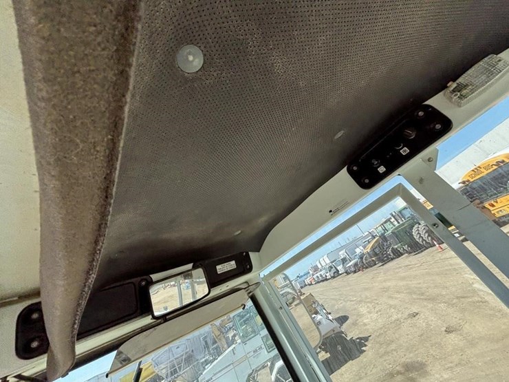 2005-rosco-rb48-image-35