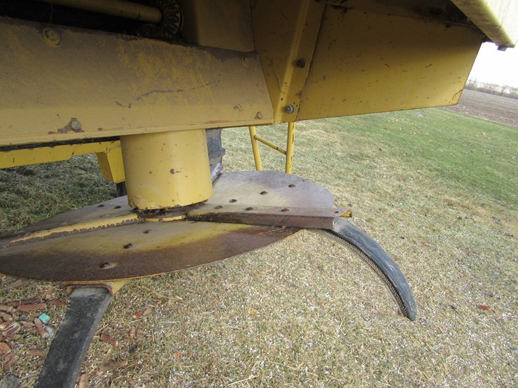 new-holland-tr96-image-22