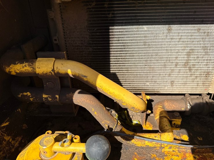 new-holland-eh160-image-48