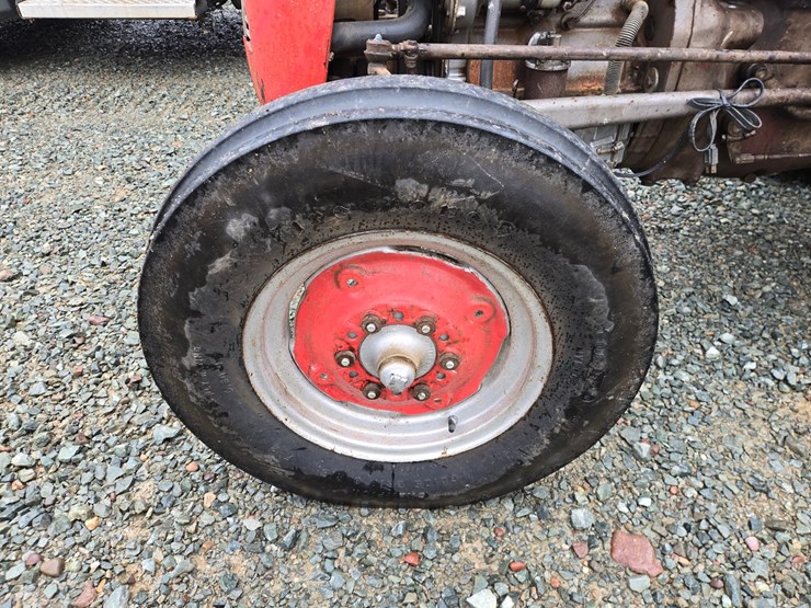 massey-ferguson-35-image-42