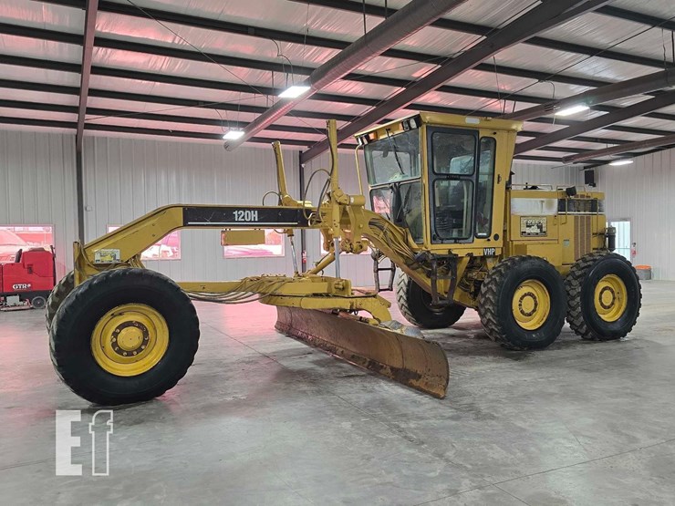 1995-caterpillar-120h-image-1