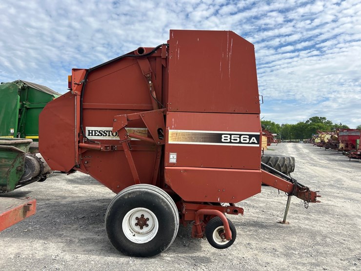 hesston-856a-image-4