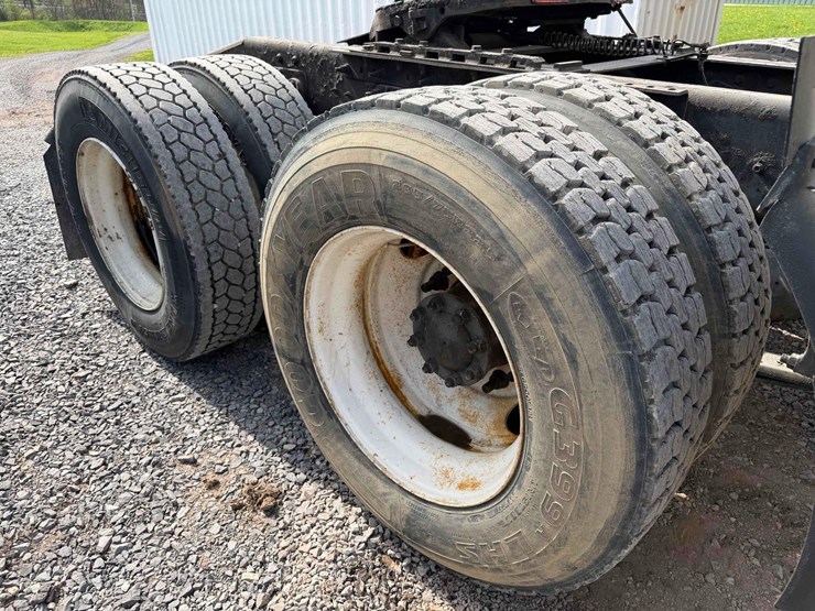 2015-international-prostar-image-6