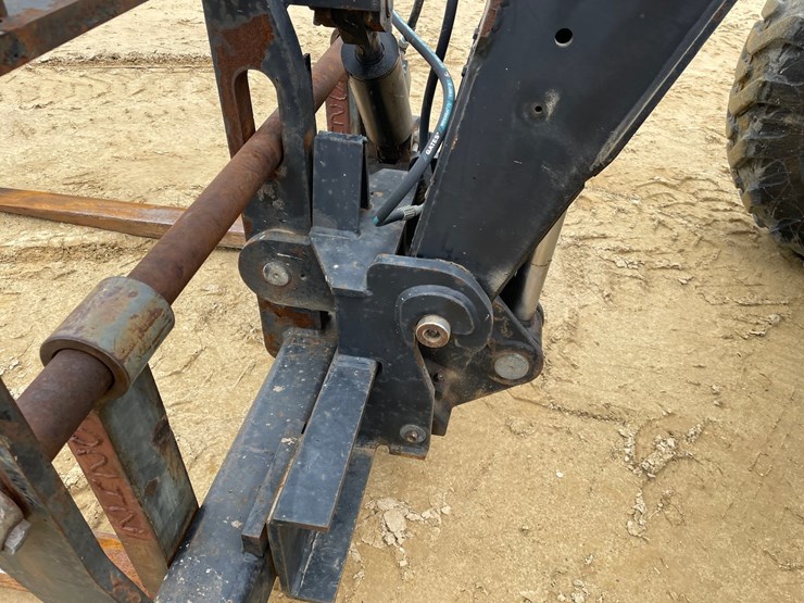 2013-jlg-g6-42a-image-22