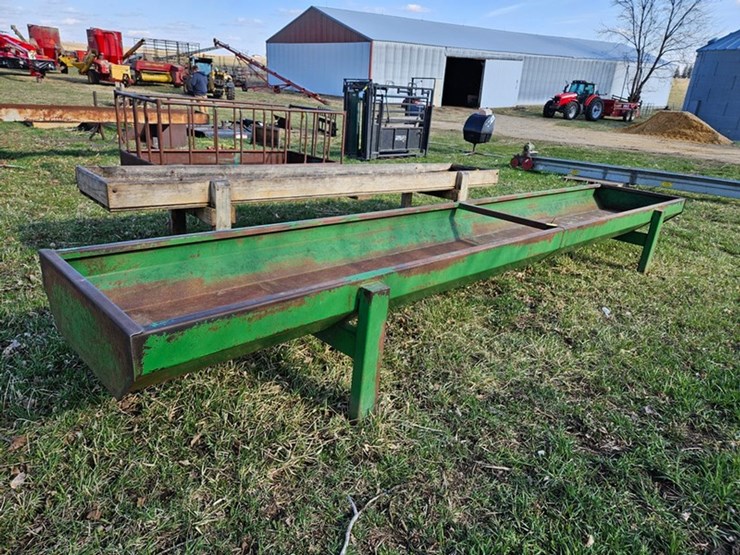 #547-•-20'-steel-feed-bunk-image-7