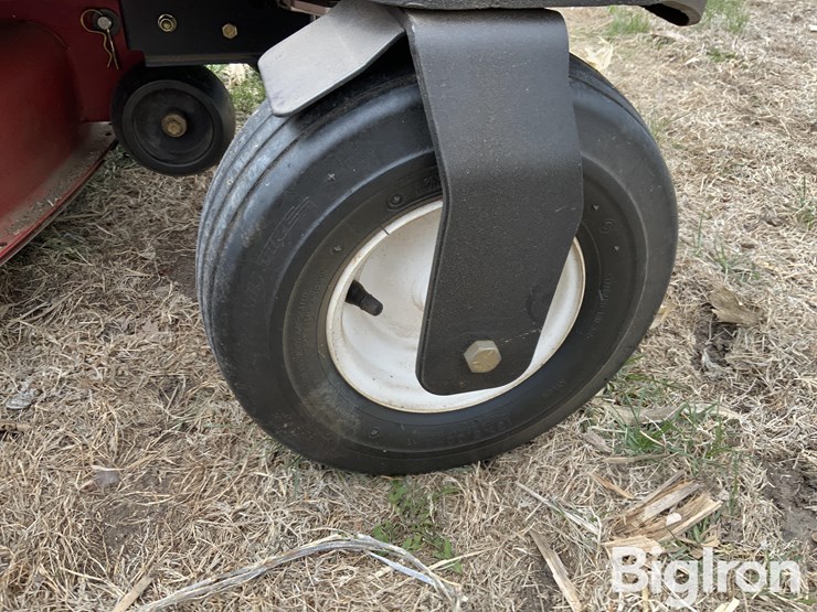 toro-74790-riding-lawn-mower-image-11