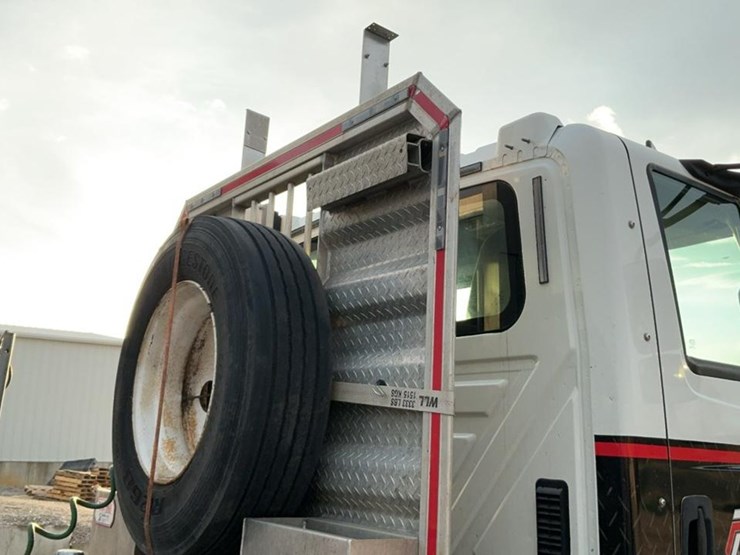 2017-international-prostar-image-48