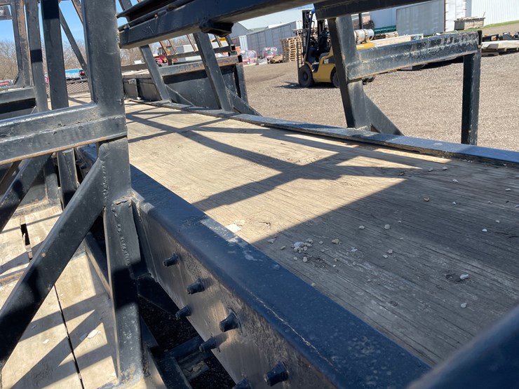 1995-peterbilt-330-image-19