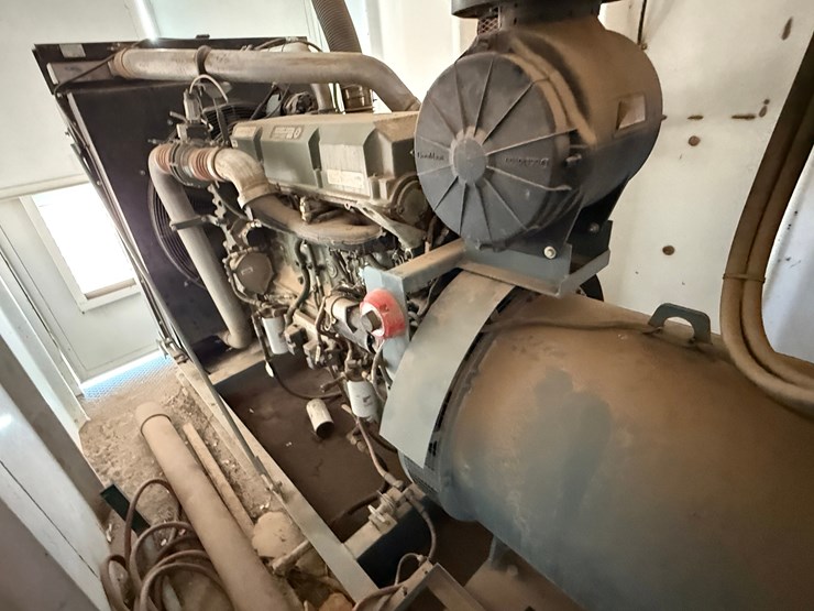 detroit-series-60-14l-665-hp-420kw-generator-&-air-compressor-house,-skidded-image-14
