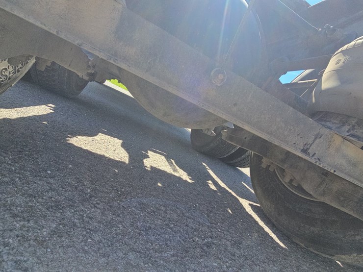 2017-peterbilt-579-image-75