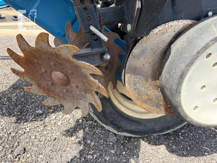 2008-kinze-3000-image-8